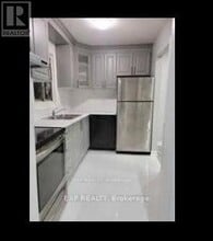 40 Gladstone Square in Brampton, ON - Building Photo - Building Photo