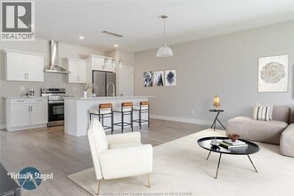 602 Hacket Rd in Amherstburg, ON - Building Photo - Building Photo