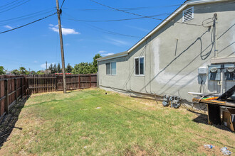 2601 Albatross Way in Sacramento, CA - Building Photo - Building Photo