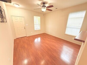 8508 Brock Cir in Austin, TX - Building Photo - Building Photo