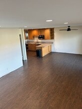 26130 Narbonne Ave in Lomita, CA - Foto de edificio - Building Photo