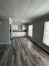 8281 Sevigny Dr in North Fort Myers, FL - Building Photo - Building Photo