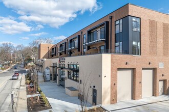 Narberth Square in Narberth, PA - Foto de edificio - Building Photo
