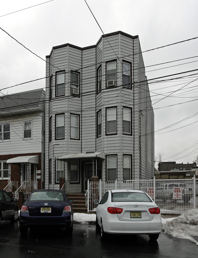15 Laidlaw Ave in Jersey City, NJ - Foto de edificio - Building Photo