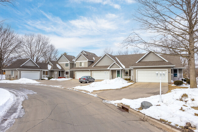 Mallard Creek Townhomes in Ankeny, IA - Building Photo - Building Photo