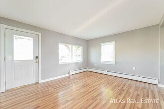 1044 S Quitman St in Denver, CO - Foto de edificio - Building Photo