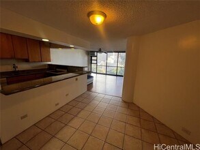 60 N Beretania St in Honolulu, HI - Foto de edificio - Building Photo