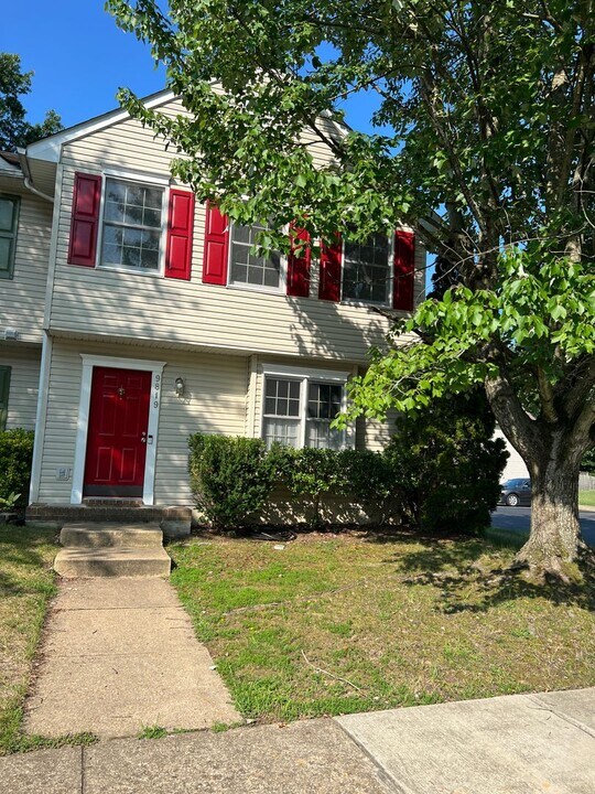 9819 Dominion Forest Cir in Fredericksburg, VA - Building Photo
