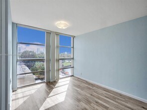 2001 Atlantic Shores Blvd in Hallandale Beach, FL - Building Photo - Building Photo