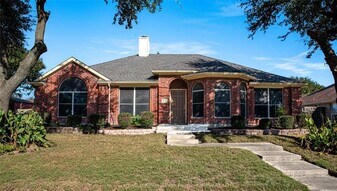 3213 Chalkstone Dr in Rowlett, TX - Building Photo