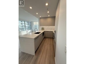 823-3823 Carnarvon St in New Westminster, BC - Building Photo - Building Photo