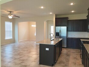 7721 W Pelican Lks Ave in Baton Rouge, LA - Building Photo - Building Photo