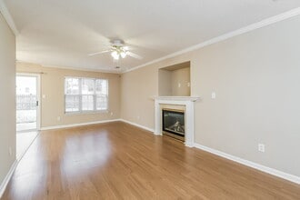 15214 Leslie Brooke Rd in Huntersville, NC - Foto de edificio - Building Photo