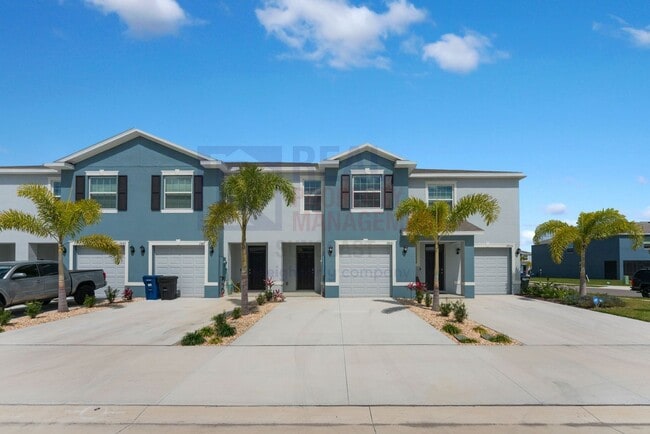 property at 2851 Banks Pointe Dr