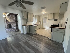 4133 Kenmore Dr S in Fresno, CA - Building Photo - Building Photo