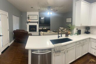 11300 Sand Bridge Ct in Bakersfield, CA - Building Photo - Building Photo