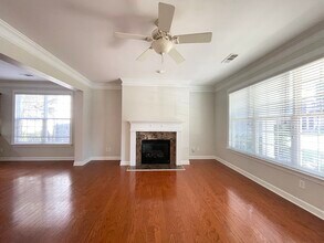 2650 Royston Dr in Duluth, GA - Foto de edificio - Building Photo