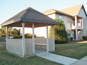 Madison Cove Apartments in Gainesville, FL - Foto de edificio - Building Photo