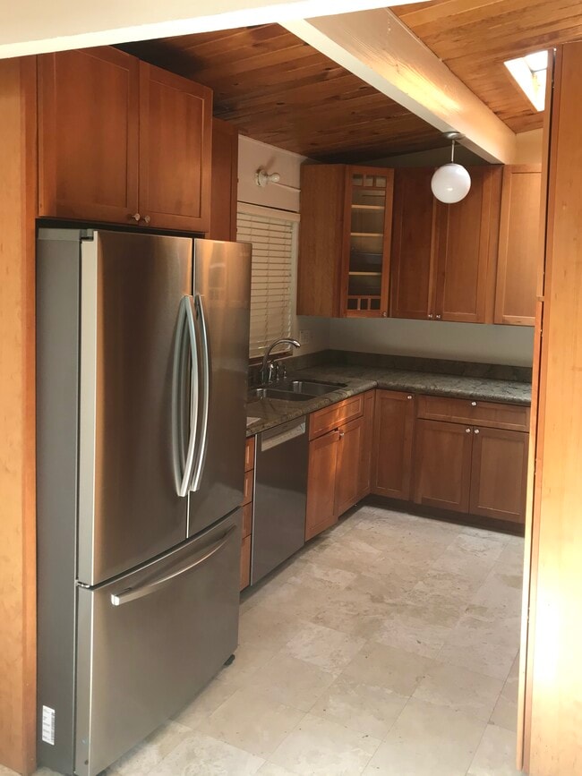 property at 1721 Arrowhead Dr