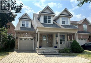 2326 Grand Oak Trail in Oakville, ON - Building Photo