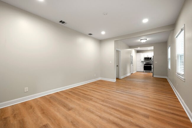 3721 Ashford Dunwoody Rd NE in Atlanta, GA - Building Photo - Building Photo