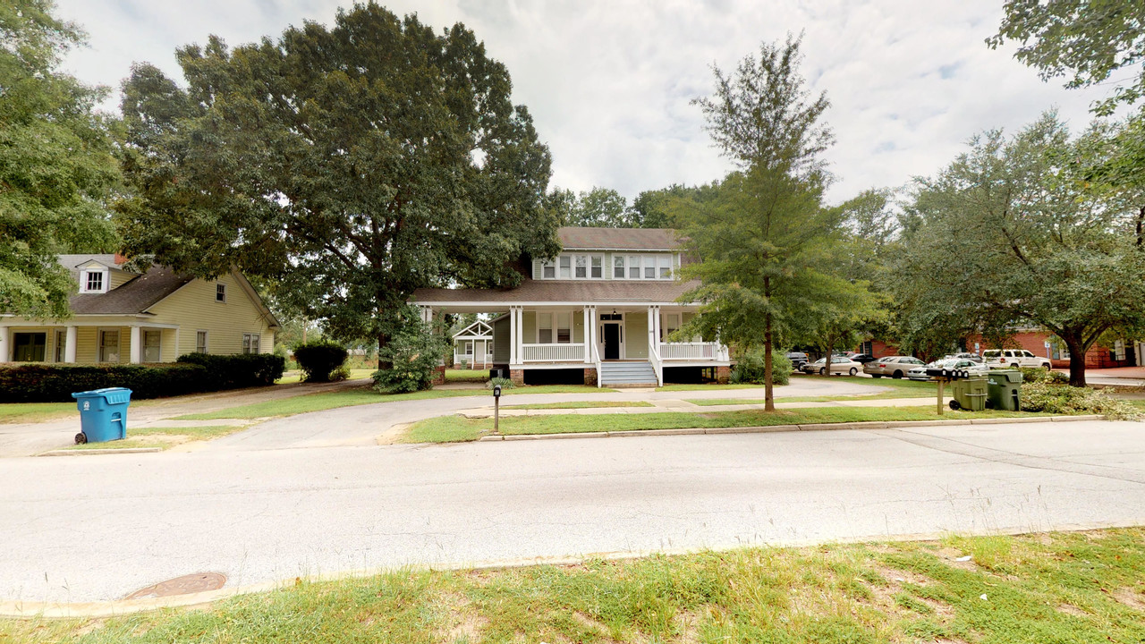 519 E Carolina Ave in Hartsville, SC - Building Photo