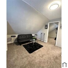 216 E 33rd St in Lorain, OH - Building Photo - Building Photo