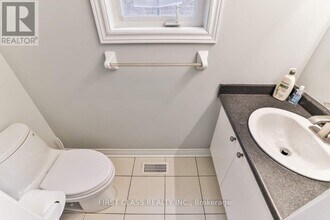 7 Almejo Ave in Richmond Hill, ON - Building Photo - Building Photo