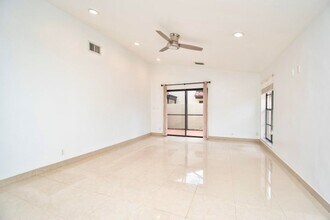 21662 San Simeon Cir in Boca Raton, FL - Building Photo - Building Photo