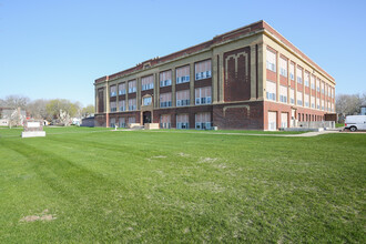 108 E Luverne St in Luverne, MN - Building Photo - Building Photo