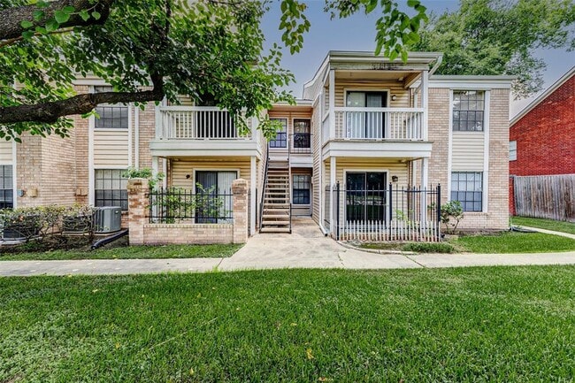 property at 2750 Holly Hall St