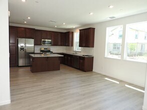 1209 Knox Way in Roseville, CA - Building Photo - Building Photo