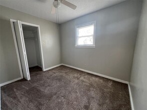 4020 Ursuline St-Unit -Rear in Galveston, TX - Building Photo - Building Photo
