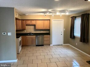 506 Shelby Ct in Sicklerville, NJ - Building Photo - Building Photo
