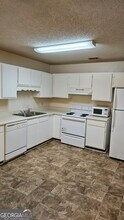 331 Somerset Dr in Warner Robins, GA - Building Photo - Building Photo