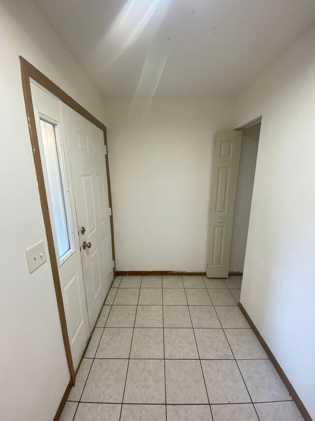 8535 Cardiff Ln in Eden Prairie, MN - Building Photo - Building Photo