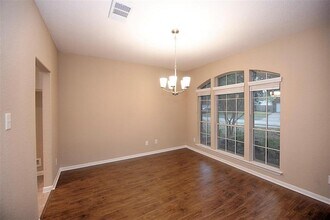 10411 Village Lake Dr in Missouri City, TX - Building Photo - Building Photo