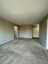 11335 Old Goddard Rd in Allen Park, MI - Building Photo - Building Photo