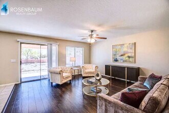 24347 N Oasis Blvd in Florence, AZ - Foto de edificio - Building Photo