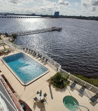145 N Halifax Ave, Unit #409 in Daytona Beach, FL - Foto de edificio - Building Photo