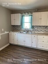 1604 Jackson Ave in Evansville, IN - Building Photo - Building Photo
