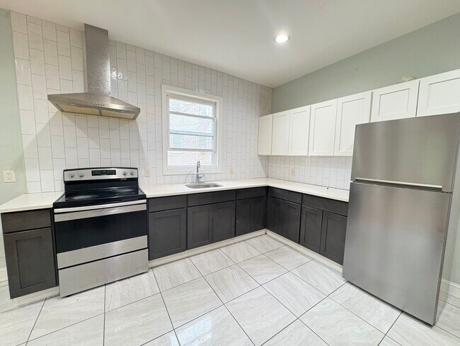 44 Linden Ave, Unit 5
