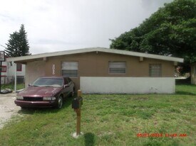 3025 NW 8th Rd in Fort Lauderdale, FL - Building Photo