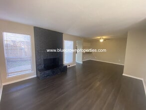 2013 Via Miramonte in Carrollton, TX - Building Photo - Building Photo