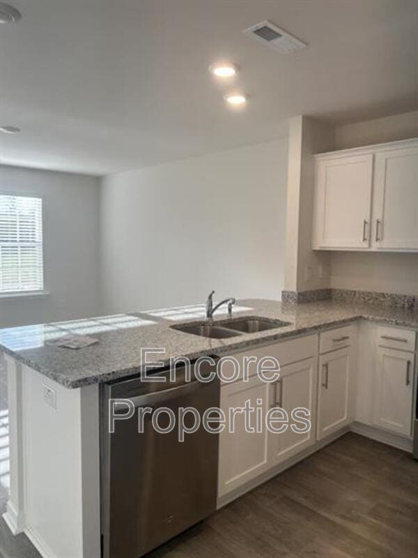 18 March Crk Dr in Fuquay Varina, NC - Building Photo - Building Photo