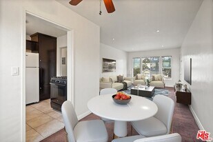 11810 Felton Ave in Hawthorne, CA - Building Photo