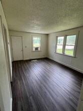 1804 N Madison St in Junction City, KS - Building Photo - Building Photo