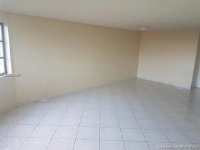 20840 San Simeon Way-Unit -704 in North Miami Beach, FL - Building Photo - Building Photo