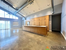 820 N Manhattan Ave in Manhattan, KS - Building Photo