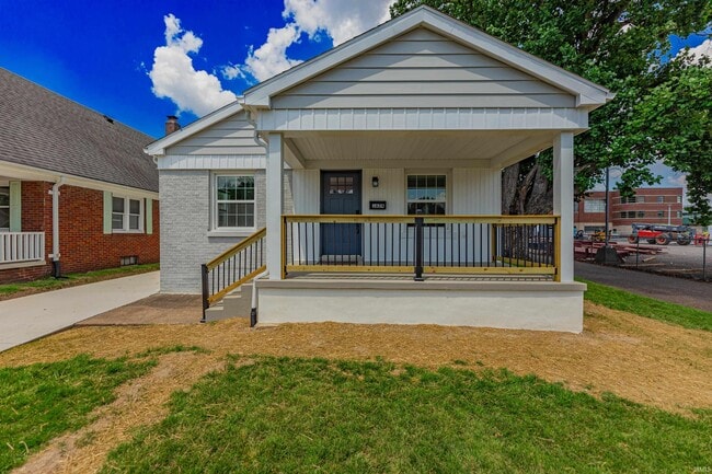 property at 1624 E Olive St